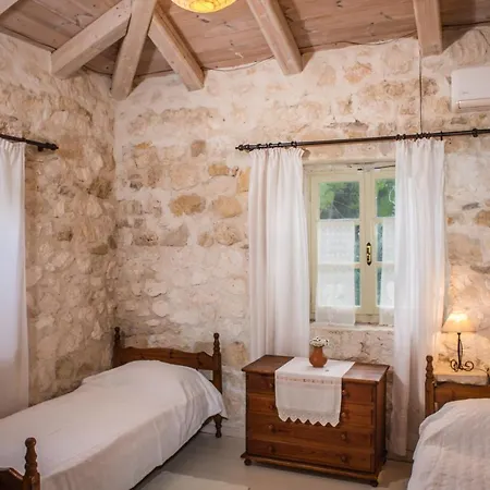 Jianni's - Stone In The Greenery!! Casa de Férias Vasilikí