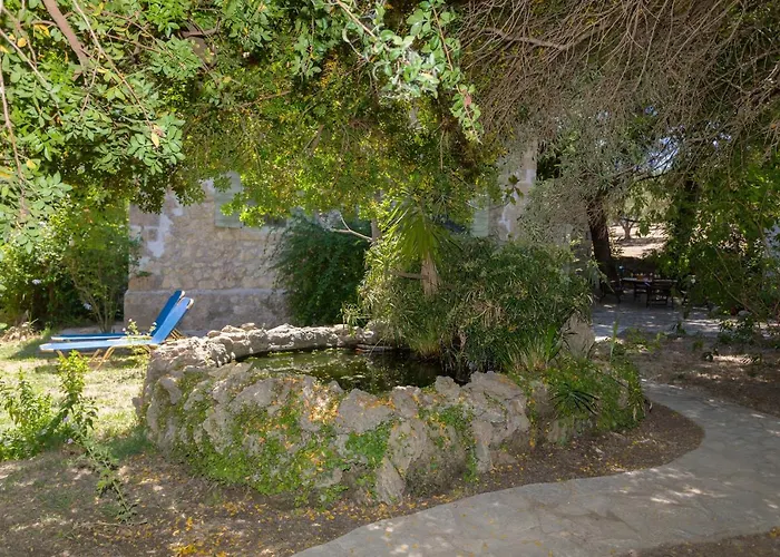 Jianni's - Stone In The Greenery!! Vasilikí