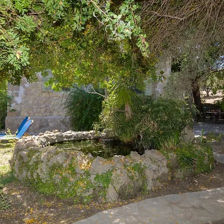 Jianni's - Stone In The Greenery!! Vasilikí