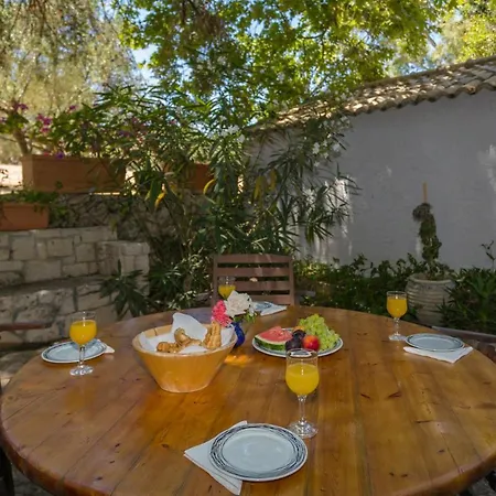 Jianni's - Stone In The Greenery!! *